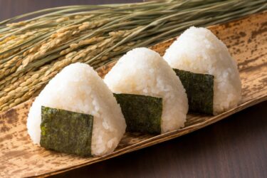 子どもと一緒に学ぶ【おにぎり】と【おむすび】の楽しい違い！